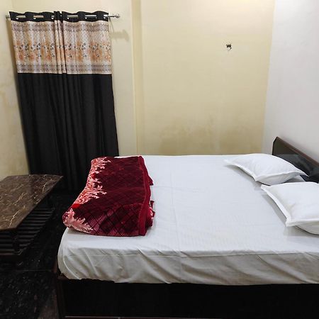 Sky Inn Paying Guest House 瓦拉纳西 外观 照片