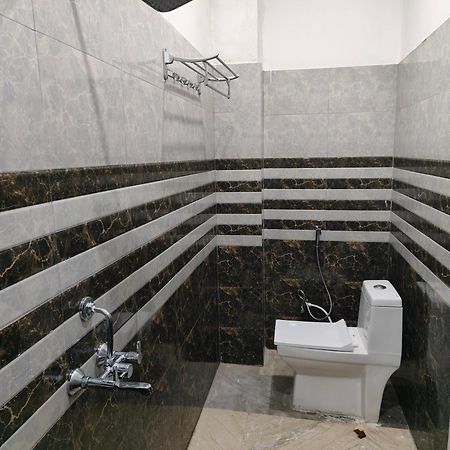 Sky Inn Paying Guest House 瓦拉纳西 外观 照片