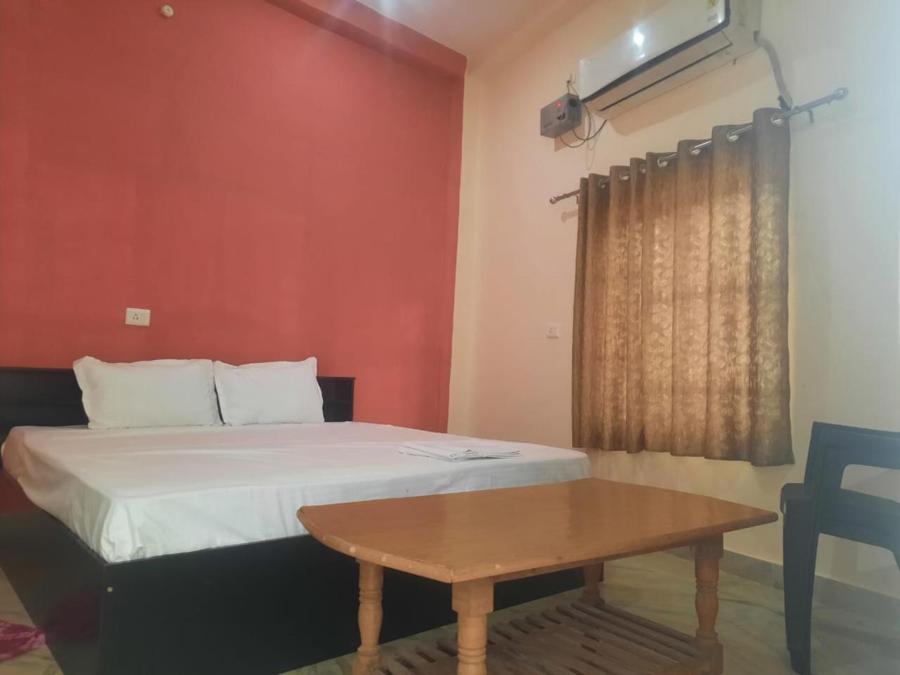 Sky Inn Paying Guest House 瓦拉纳西 外观 照片